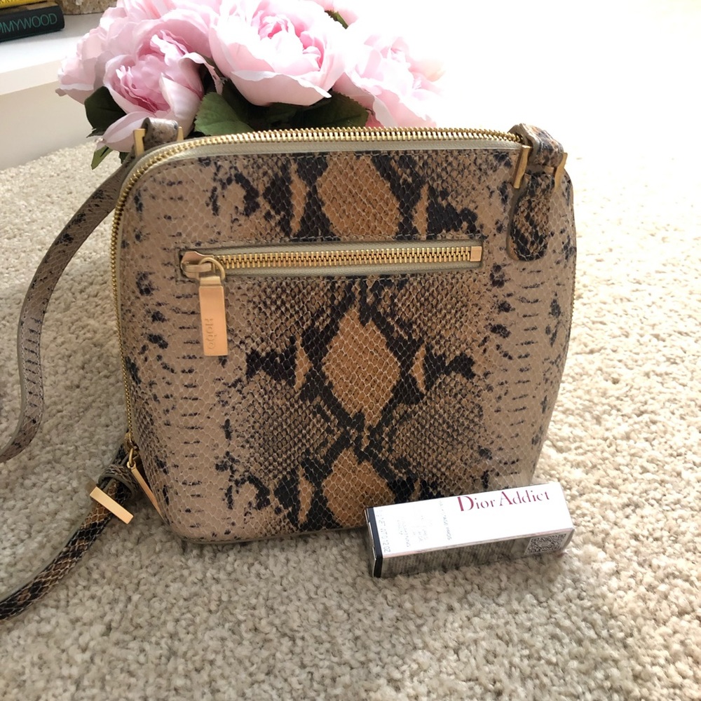 Hobo Snakeskin Nash Crossbody in Gradient Python